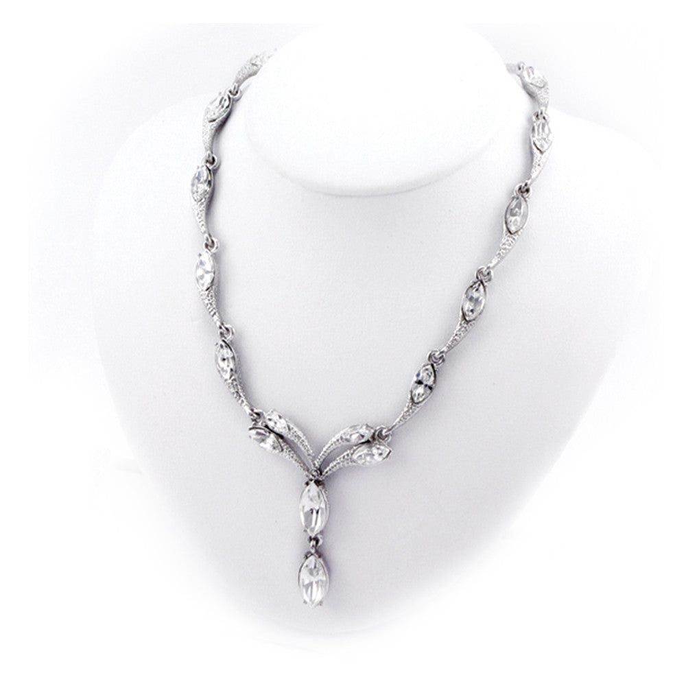 Dhalla simple neacklace